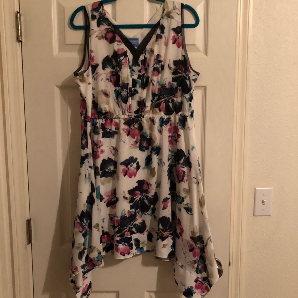 Simply Vera Wang floral dress